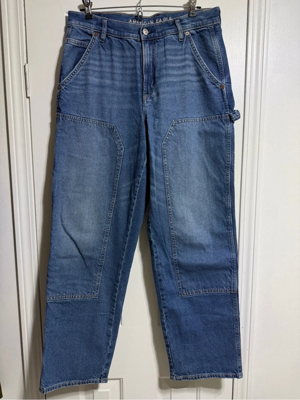 AE Strigid Super High-Waisted Baggy Straight Cargo Jean size 8
